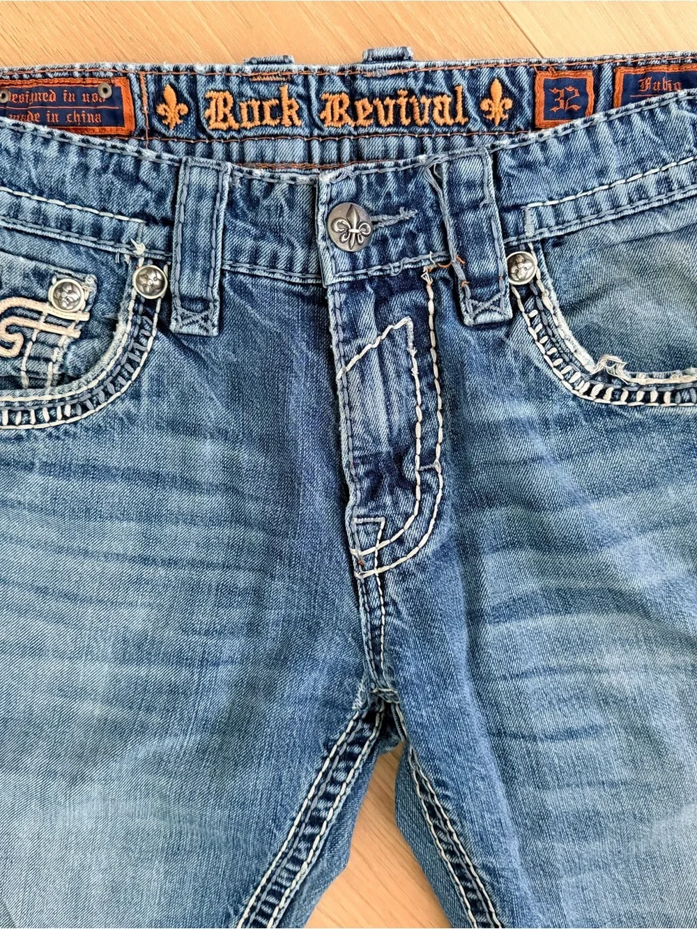 Rock Revival Mens Medium Blue Boot Cut Jeans with Contrast Stitching
